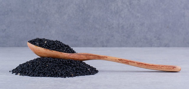 Olej z czarnuszki, czyli esencja zdrowia z czarnych nasion