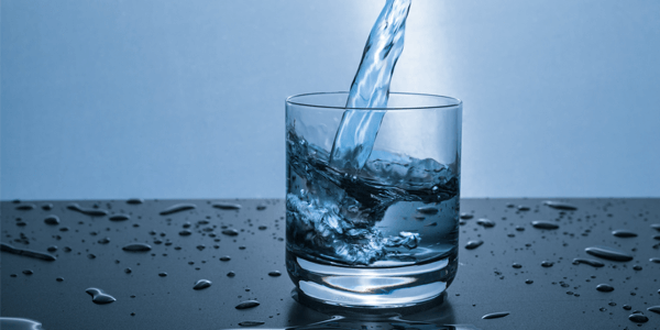 Woda alkaliczna - poznaj jej prozdrowotne działanie.