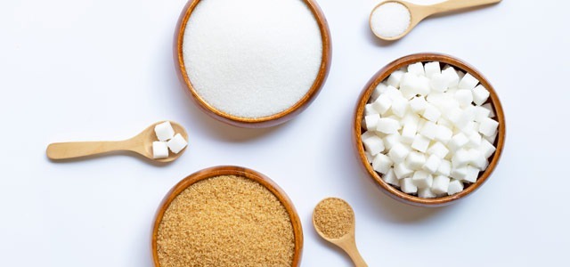 Jak skutecznie wyeliminować cukier z diety? Poznaj zdrowe zamienniki cukru